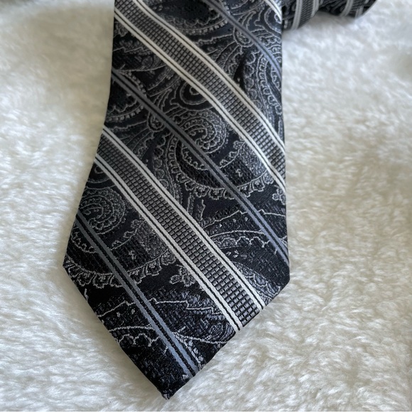 Pronto Uomo Couture Narrow Striped Paisley Silver and Black Silk Tie - Picture 5 of 11